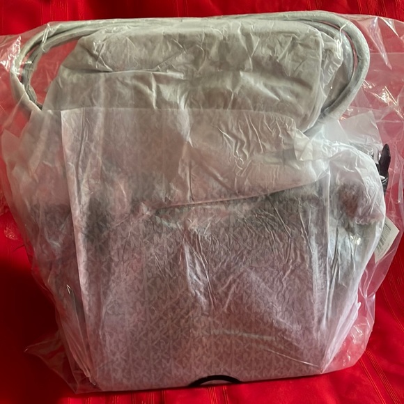 BRAND NEW MICHAEL KORS CLASSIC BLACK LEATHER TOTE  BAG HANDBAG - Picture 10 of 11